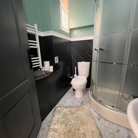 Authentic Flat Close To Istiklal Avenue