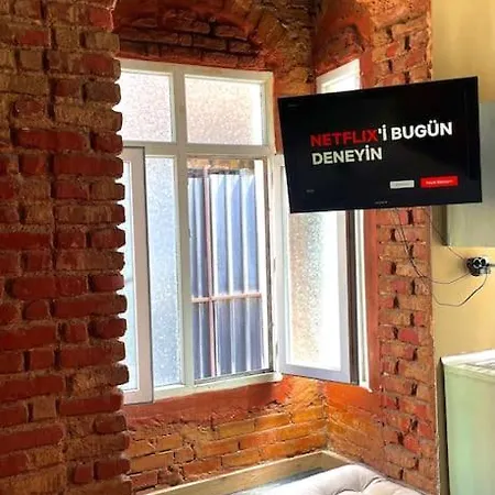 Apartment Authentic Flat Close To Istiklal Avenue