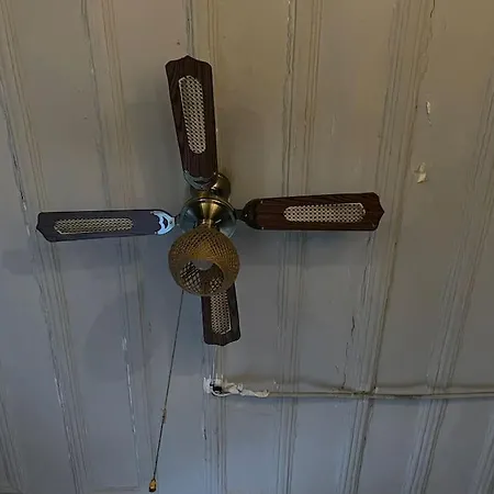 דירה Authentic Flat Close To Istiklal Avenue איסטמבול